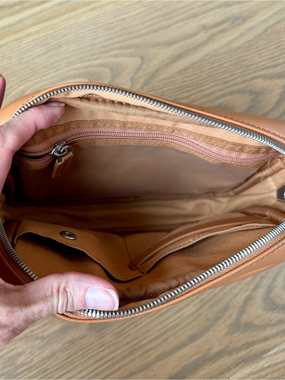 Monos Metro Duffel Saddle Tan with Classic Kit Pouch AND Portfolio Attachments - Picture 8 of 16